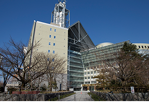 富山市役所